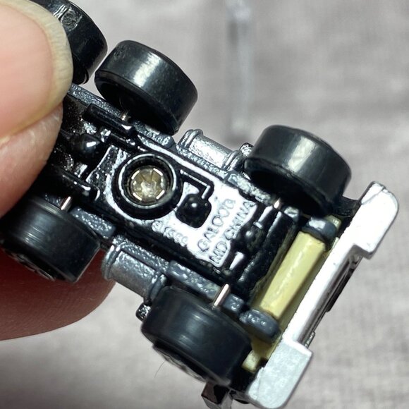 Micro Machines Jodel Building Supply & Mack Tow Truck Set Vintage 80's - Picture 9 of 12